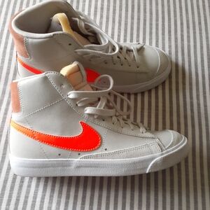 Nike Blazer Mid '77